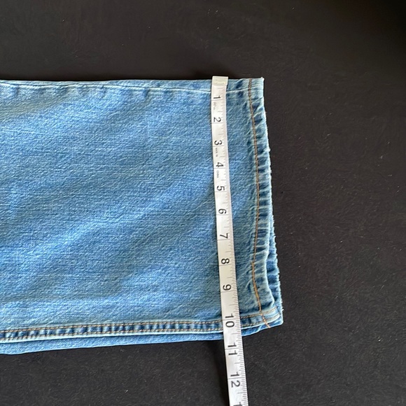 Men’s Levi’s 569 Jeans with distressing, Size 44w x 30in - Picture 4 of 13